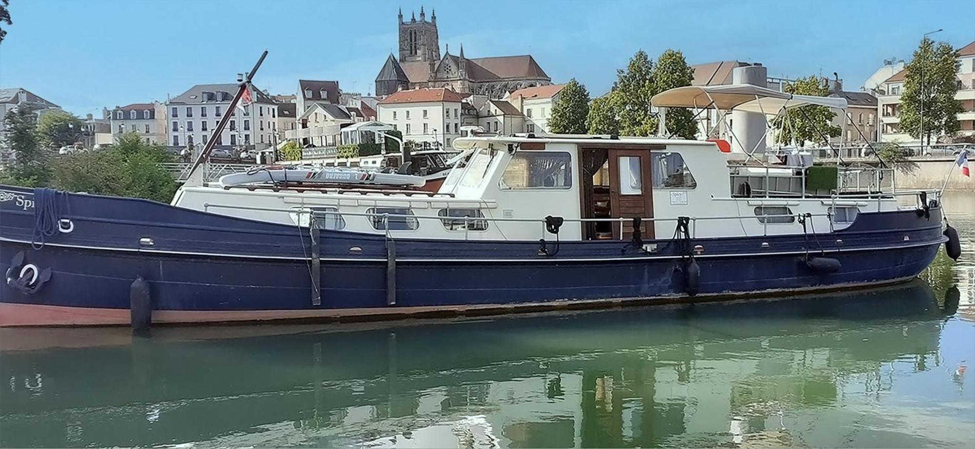 Spicy - Sejour Insolite Sur La Marne Meaux Ngoại thất bức ảnh